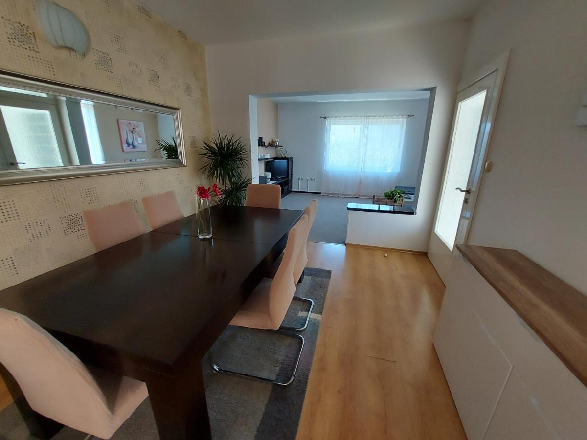 Apartman Larisa Lejlighed Kampor Eksteriør billede