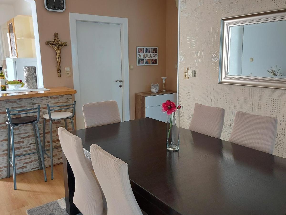 Apartman Larisa Lejlighed Kampor Eksteriør billede