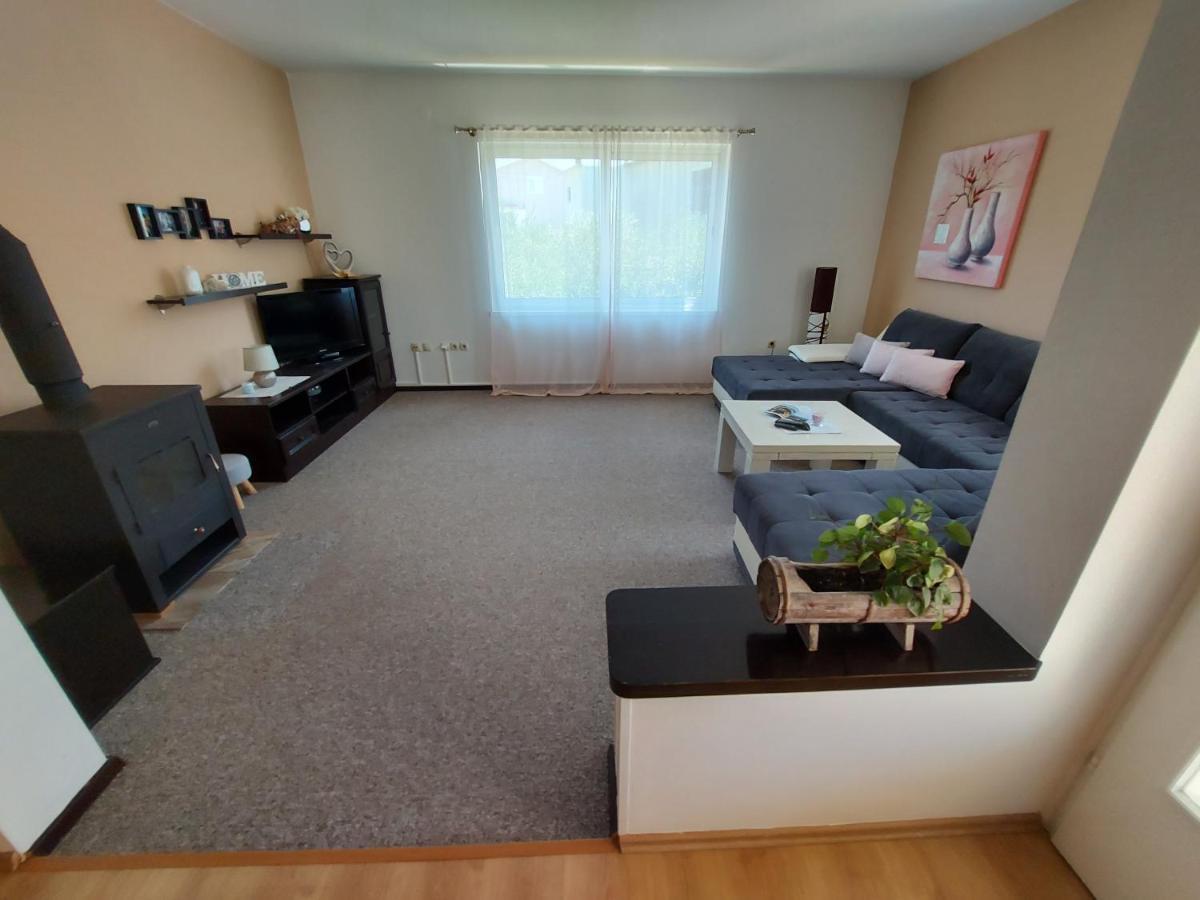 Apartman Larisa Lejlighed Kampor Eksteriør billede