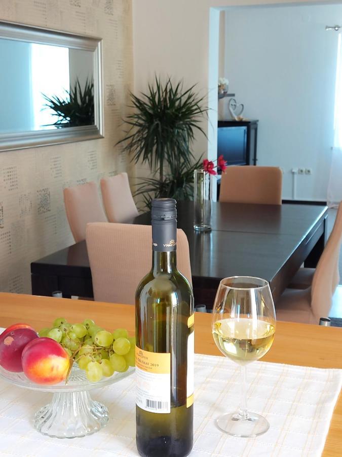 Apartman Larisa Lejlighed Kampor Eksteriør billede