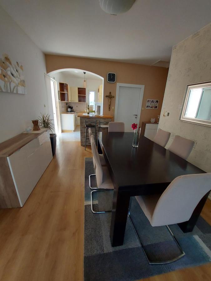 Apartman Larisa Lejlighed Kampor Eksteriør billede