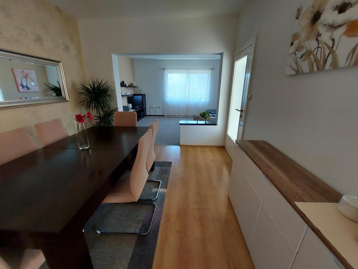 Apartman Larisa Lejlighed Kampor Eksteriør billede