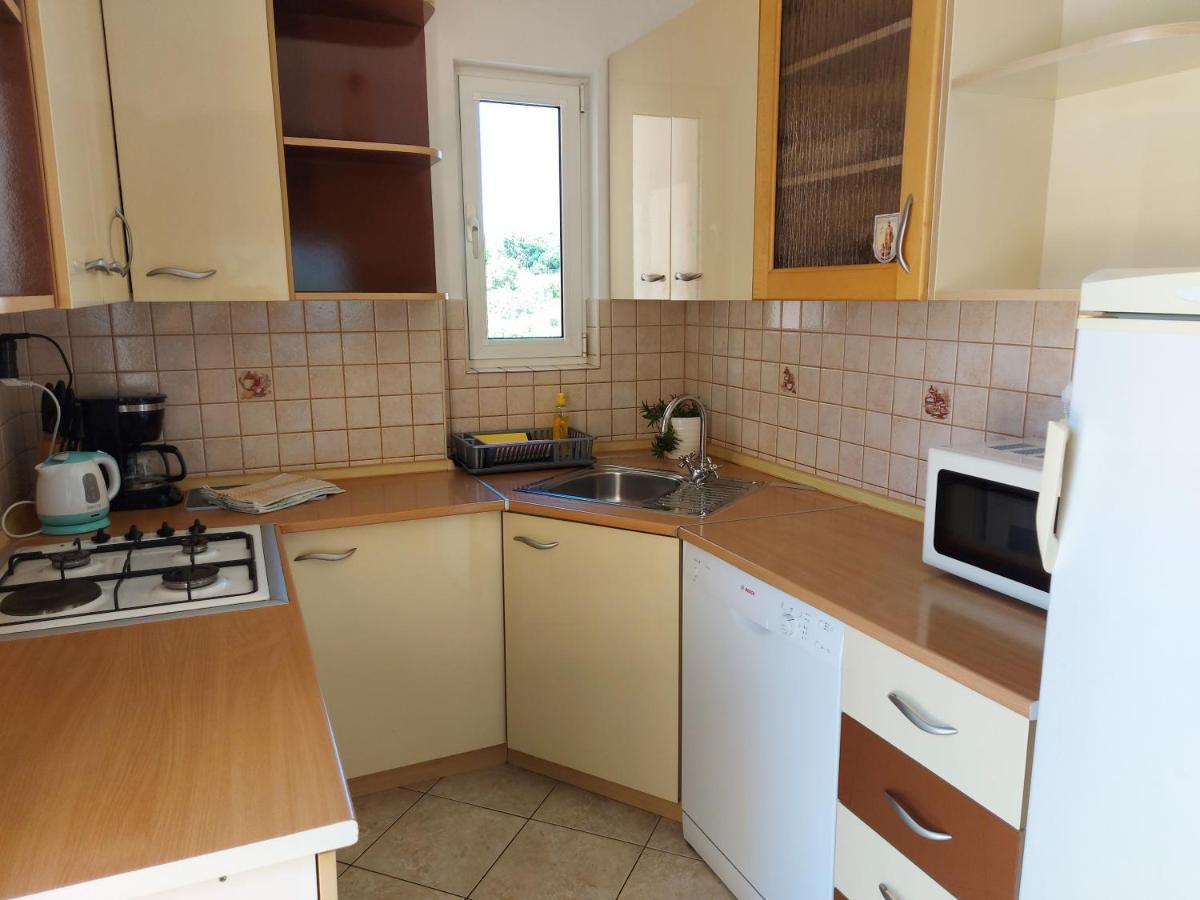 Apartman Larisa Lejlighed Kampor Eksteriør billede