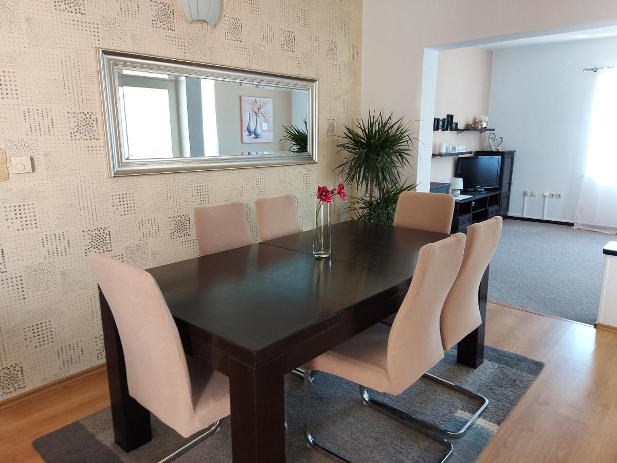 Apartman Larisa Lejlighed Kampor Eksteriør billede