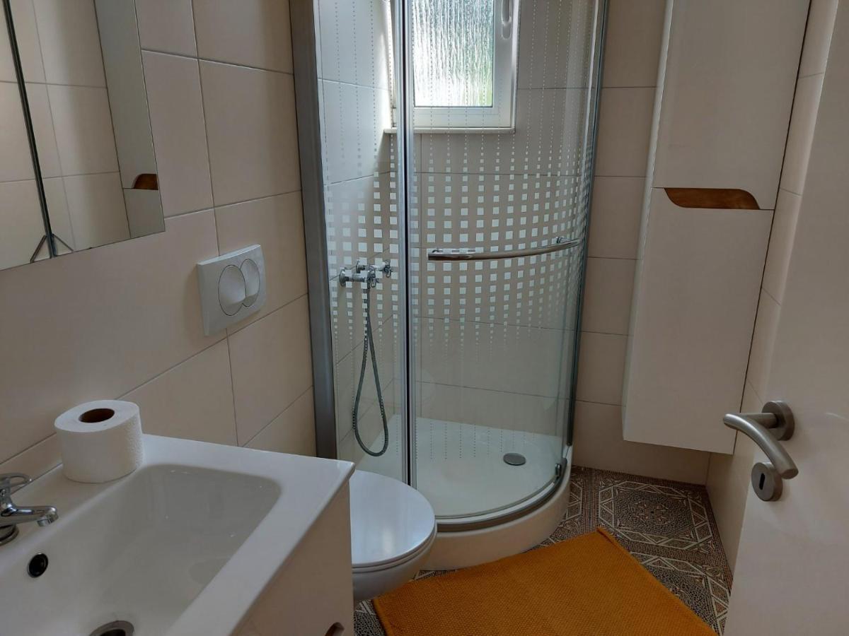 Apartman Larisa Lejlighed Kampor Eksteriør billede
