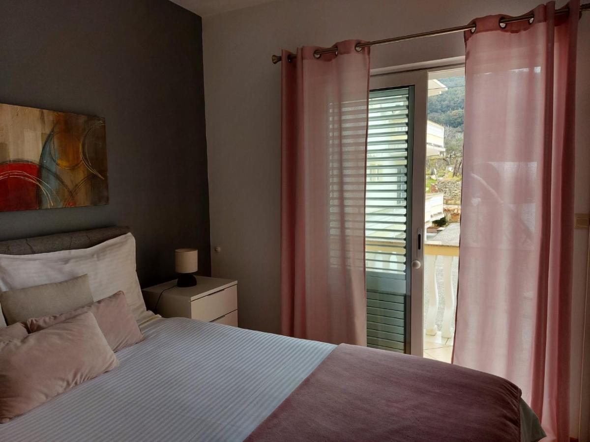 Apartman Larisa Lejlighed Kampor Eksteriør billede