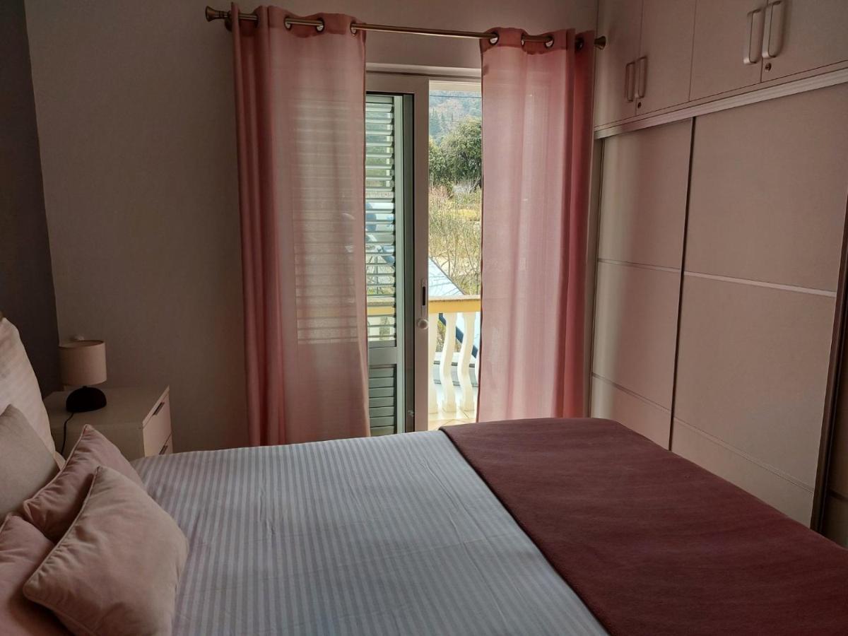 Apartman Larisa Lejlighed Kampor Eksteriør billede